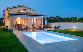 Holiday House Luca
